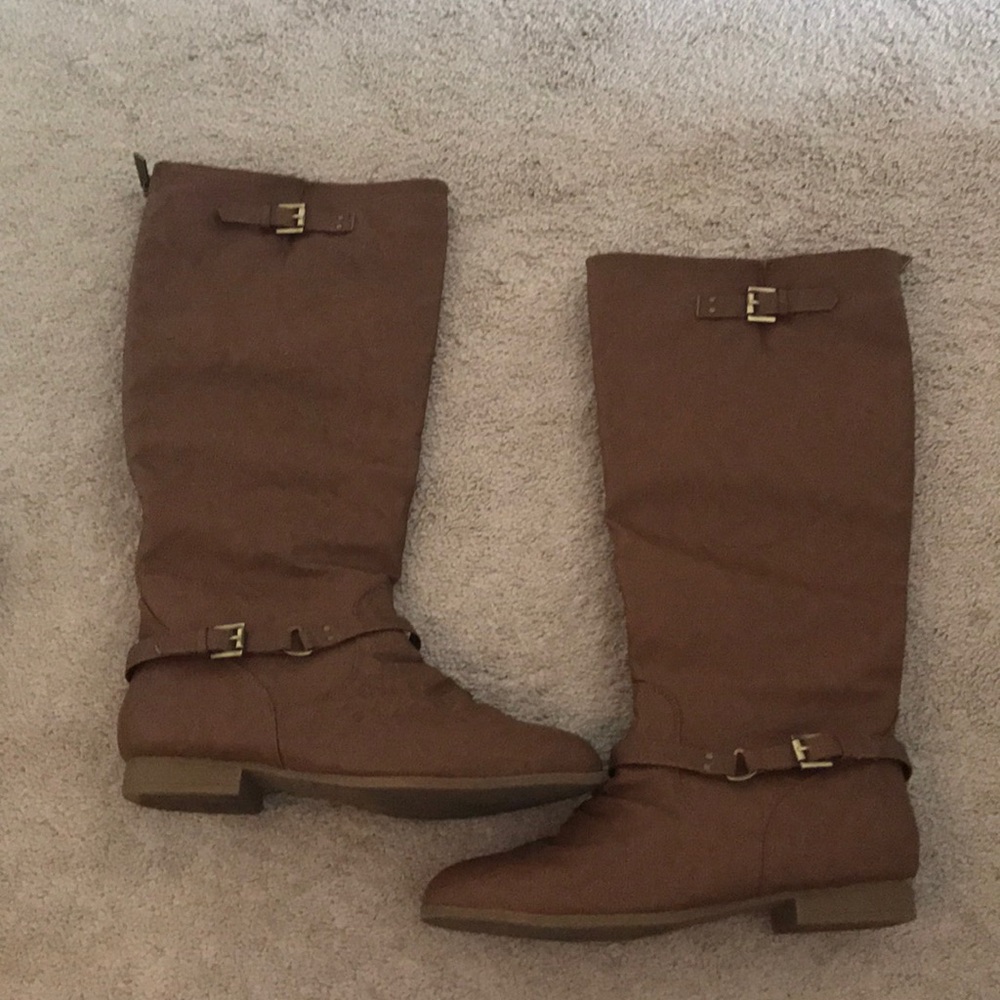 Brown boots